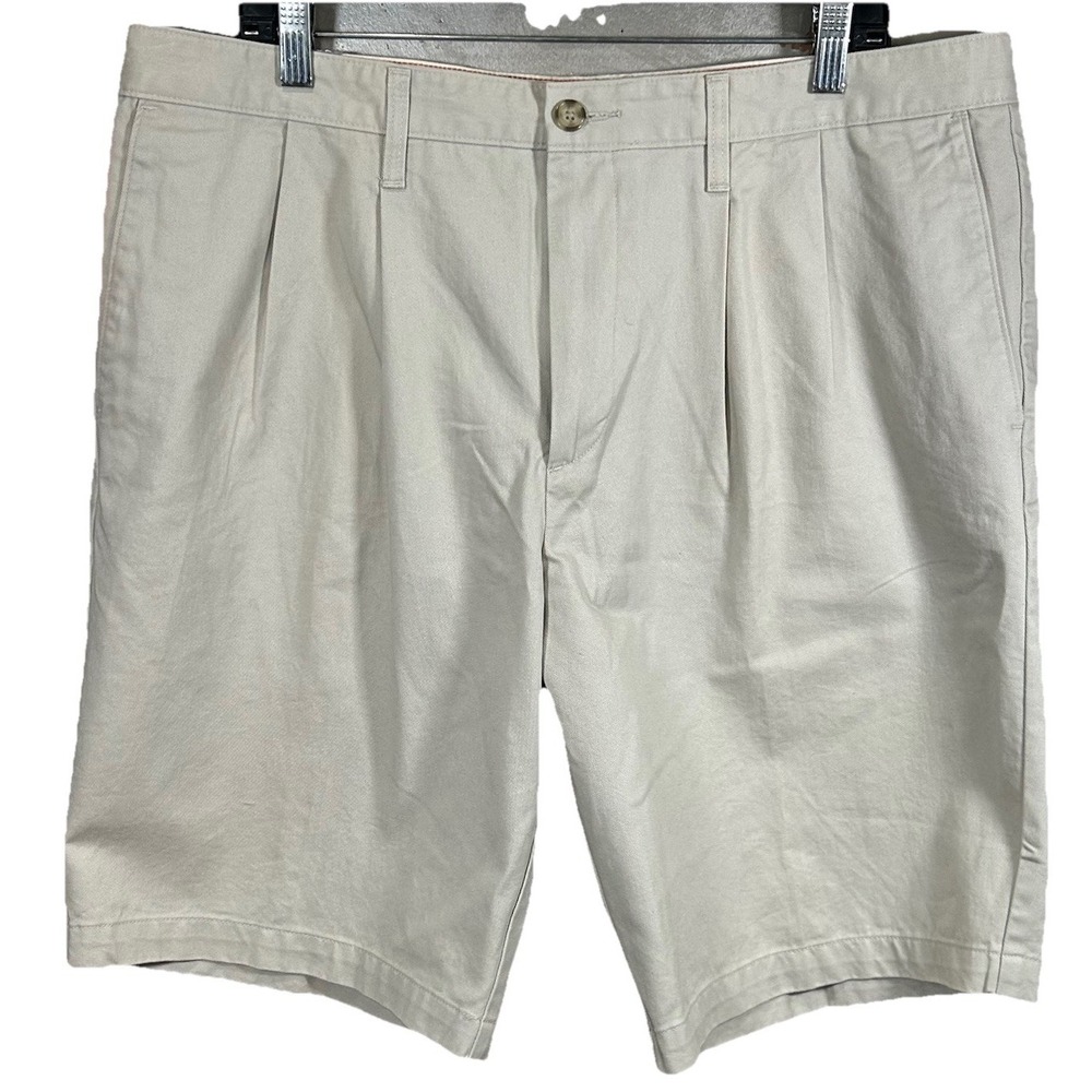Dockers Pacific Collection The Perfect Short Men's Size 38Pleated Front Khaki‎